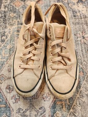 Converse Women's Low-Top Sneakers in Light Pink